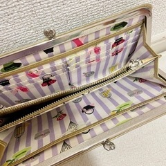 ルルギネス　財布　中古