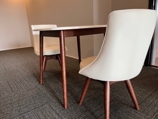 ダイニングテーブル＋イス2脚