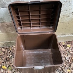 樹脂製宅配ボックスの画像