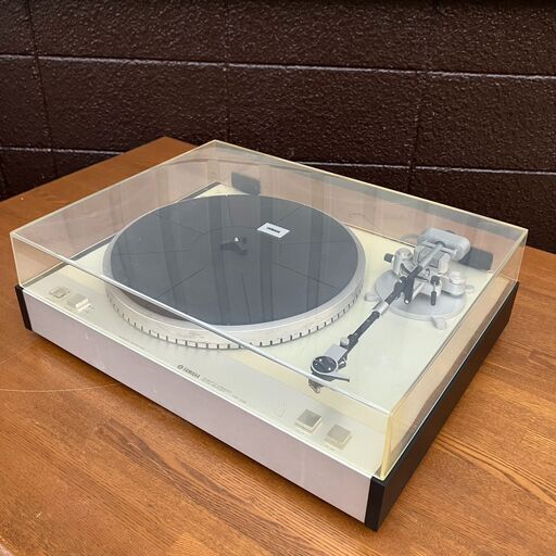 YAMAHA ヤマハ レコードプレーヤー YP-D5（ダイレクトドライブターンテーブル・クォーツロック・オートリターン）