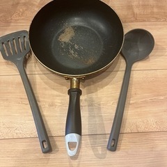 フライパン　お玉　ヘラ
