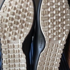 シューズ　黒　25.5㎝の画像