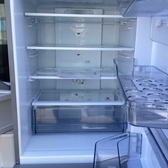 ２０２０年製！AquAの冷凍冷蔵庫355L！！！！大型クラスでもお買い得価格税込み59,980円！！の画像