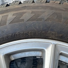 ブリジストン  スタッドレスタイヤの画像