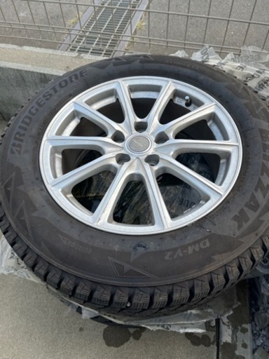 ブリジストン  スタッドレスタイヤ