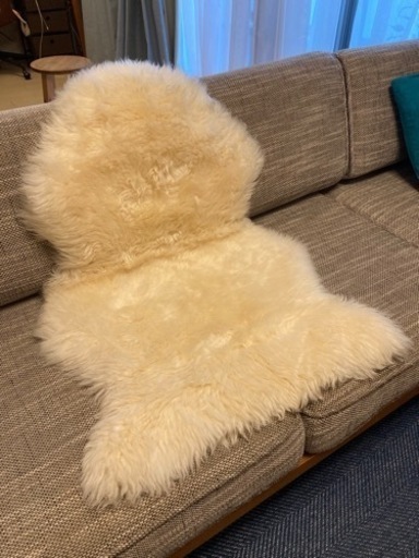 IKEA 羊皮　ラグ　LUDDE