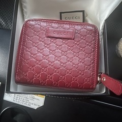 GUCCI 二つ折財布　値段交渉して下さい！の画像