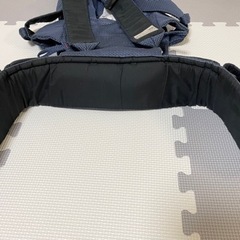 ベビービョルン　抱っこ紐　ベビーキャリアONE＋の画像