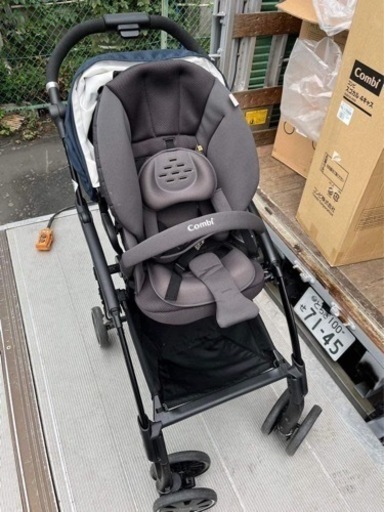 〔お値下げます) コンビベビーカーアットtype-S