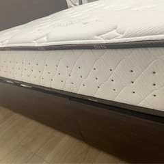 美品 サータSerta セミダブルベッド