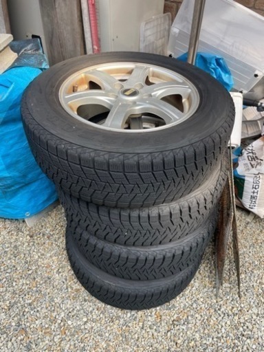 スタッドレスタイヤ　エクストレイル装着