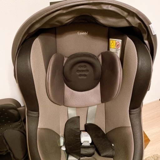お値下げ　コンビCombi ラクティアターン　新生児　チャイルドシート 新品未使用 Combiコンビラクティアターンチャイルドシート新生児～4歳
