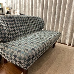 千鳥孔子柄ソファ