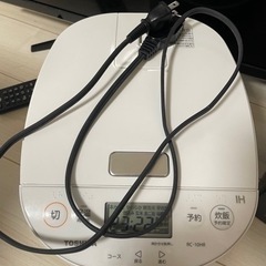 TOSHIBA 東芝　炊飯器の画像