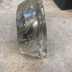 ☆中古￥800！HOYA CRYSTAL　家具　卓上時計　置時計　幅約21㎝ｘ高さ20㎝　【BI102】の画像