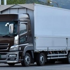 トラックや建設機械の整備士