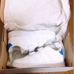 【値下げ】未使用14.5㎝　adidasスニーカーの画像