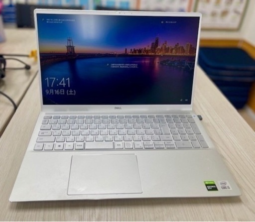 ほぼ新品☆Dell inspiro 7501 高性能ラップトップコンピュータ