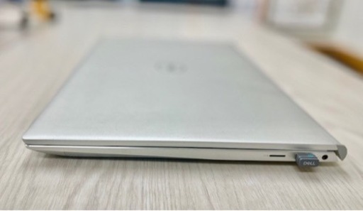 ほぼ新品★Dell inspiro 7501 高性能ラップトップコンピュータ