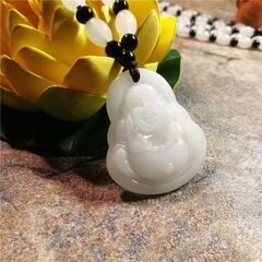 新品・送料無料！白色　布袋様　七福神　天然石　ペンダント　ほてい...