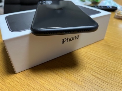 iPhone11ブラック　64G SIMロック解除済み