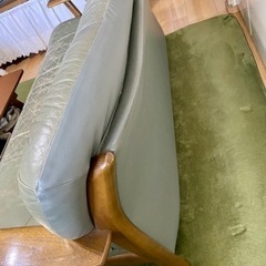 カリモク3人掛けソファの画像