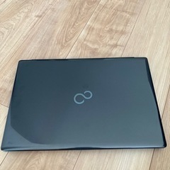 富士通　ノートパソコン　Windows11の画像