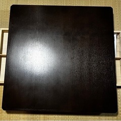ダイニングテーブル　焦茶　正方形　椅子付き