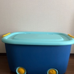 キャスター付きおもちゃ箱の画像