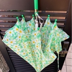 新品　婦人/子供用ジャンプ傘　花柄　お値下げの画像