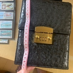 新品鍵付きバッグ　本日取りに来られる方限定品の画像