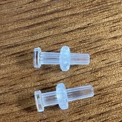 ゴールド　ダブルフレア　樹脂製ピアス　4本セットの画像