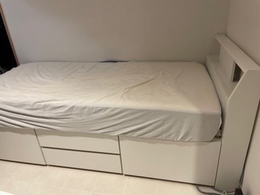 【9/23まで】ニトリ シングルベッド 収納 コンセント ライト