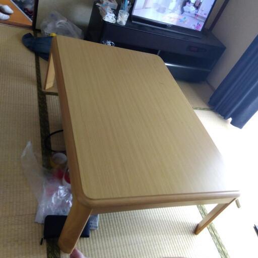 こたつテーブルです。