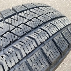 パンクや事故で1本だけおさがしの方に。BSスタッドレスタイヤ ブリザック VRX2 195/65R16 山あり 20年製 1本のみ ブリヂストンの画像