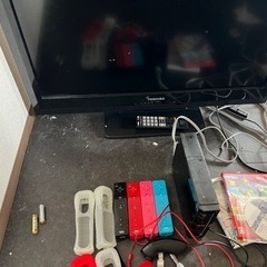 テレビ32型とWiiセット（早い者勝ち）
