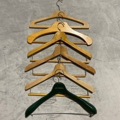 木製ハンガー　6本　【無料】　【取引中】