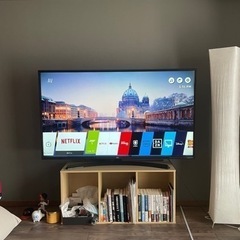 テレビ（LG WebOS TV UJ639A）+ テレビ台