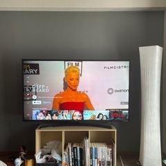 テレビ（LG WebOS TV UJ639A）+ テレビ台の画像