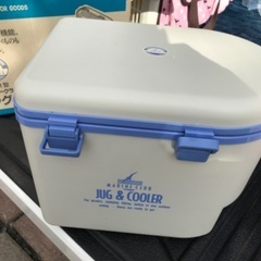クーラーボックス　ジャグ付き