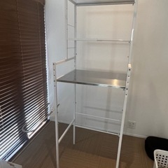 (値下げしました)伸縮性ランドリーラック(洗濯機ラック)