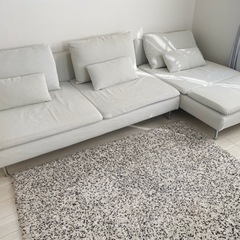 イケアIKEA　ソーデルハムン4人掛けソファ　シンプリなデザイン