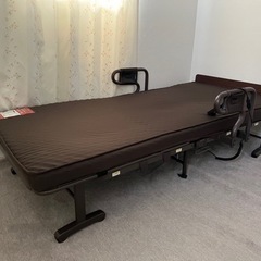 介護用　ベッド　折りたたみ　アテックス　収納式電動リクライニングベッド　AX-BE634N