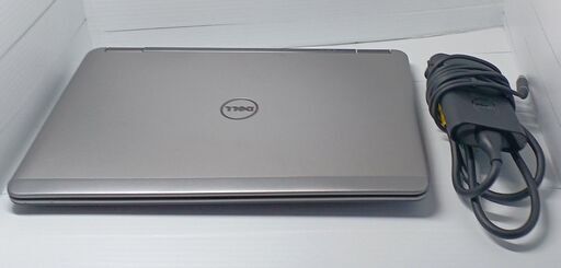 5つのプレゼント付き！！中古 DELL Latitude E7240 Win11Pro / Microsoft Office2021 Pro Plus搭載
