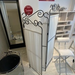 終了）予約受付中　カーテン、エステベッド、その他引き取り限定の画像