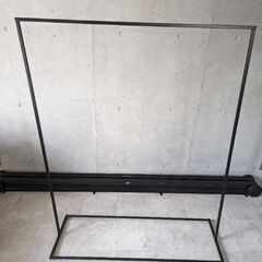 RAC-K01-L  KANADEMONO シンプル アイアン ハンガーラック　Black　 W120の画像