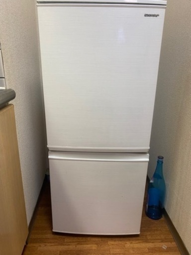 SHARP 冷蔵庫　19年製　137L