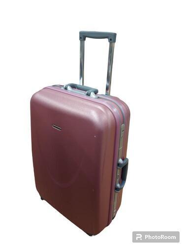 【売ります】キャリーケース　旅行カバン　4輪タイプ　ピンク