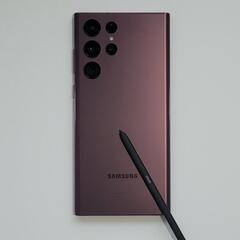 生後5ヶ月 Galaxy S22 Ultra 5G SM-S9080 12/256GB SIMフリー (バーガンディ レッド)

の画像