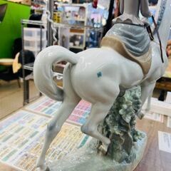 リヤドロ 白い馬の少女の画像